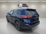 Used 2024 Nissan Rogue SV image 3
