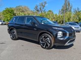 New 2025 Mitsubishi Outlander SE image 2