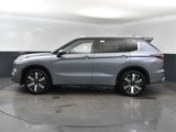 New 2025 Mitsubishi Outlander SEL image 2