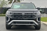 New 2025 Volkswagen Atlas Peak Edition SE image 6