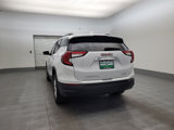 Used 2023 GMC Terrain SLE w/ Driver Convenience Package image 6