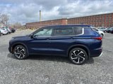 Used 2022 Mitsubishi Outlander SE image 3