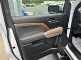 Used 2023 GMC Canyon Denali image 4