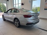 Used 2023 Volkswagen Jetta SE image 4