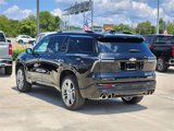 New 2026 Chevrolet Traverse High Country image 3