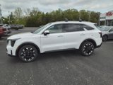 Used 2024 Kia Sorento EX w/ Panoramic Sunroof Package image 3