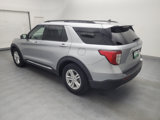 Used 2022 Ford Explorer XLT w/ Equipment Group 202A image 3