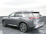 New 2025 Nissan Pathfinder Platinum image 3