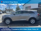 Used 2019 Kia Sorento LX image 2