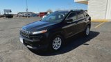 Used 2018 Jeep Cherokee Latitude w/ Safety Group image 4