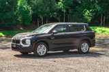 New 2025 Mitsubishi Outlander ES image 3