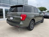 Used 2024 Ford Expedition XLT image 5