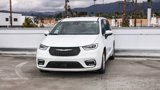 Used 2023 Chrysler Pacifica Touring image 4