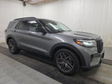 Used 2025 Ford Explorer ST image 3