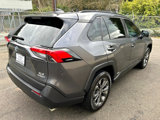 Used 2022 Toyota RAV4 XLE Premium image 5