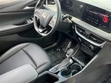 Used 2024 Buick Encore GX Sport Touring image 3