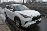 Used 2023 Toyota Highlander LE image 4