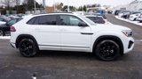 New 2025 Volkswagen Atlas Cross Sport SEL R-Line image 4