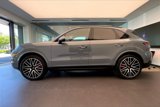 Used 2025 Porsche Cayenne S image 2