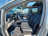 Used 2023 Chrysler Pacifica Limited w/ Uconnect Theater Family Group image 5