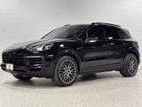 Used 2022 Porsche Cayenne S w/ Premium Package image 2