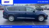 Used 2018 Chrysler Pacifica Touring-L Plus image 4