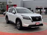 New 2025 Nissan Pathfinder SL image 2