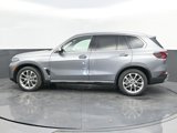 New 2025 BMW X5 xDrive40i w/ Parking Assistance Package image 4