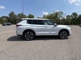 New 2025 Mitsubishi Outlander SE image 5