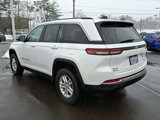 Used 2023 Jeep Grand Cherokee Laredo image 4