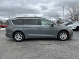 Used 2022 Chrysler Pacifica Touring-L image 3