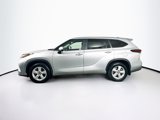 Used 2024 Toyota Highlander LE image 4