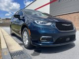 New 2025 Chrysler Pacifica Select image 3