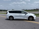 New 2025 Chrysler Pacifica Pinnacle image 4