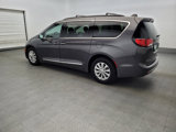 Used 2017 Chrysler Pacifica Touring-L image 5