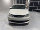 Used 2017 Chrysler Pacifica LX image 2