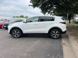 Used 2022 Kia Sportage LX image 4