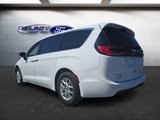 Used 2024 Chrysler Pacifica Touring-L image 3