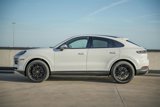 Certified 2025 Porsche Cayenne Coupe image 5