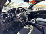 Used 2018 Nissan Titan SV w/ SV Convenience Package image 4