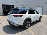 New 2025 Nissan Pathfinder Platinum image 4