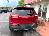 Used 2017 Jeep Cherokee Limited image 4