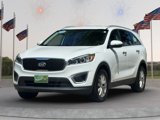 Used 2017 Kia Sorento LX w/ LX Convenience Package image 3
