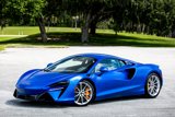 Used 2023 McLaren Artura image 2