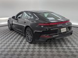 Used 2024 Porsche Panamera image 4
