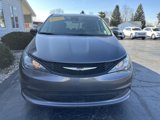 Used 2023 Chrysler Voyager LX image 2