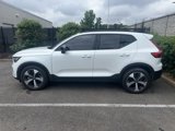 Used 2023 Volvo XC40 B5 Plus image 4