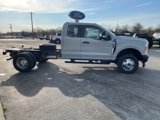 New 2025 Ford F350 4x4 SuperCab DRW Super Duty image 4