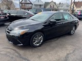 Used 2017 Toyota Camry SE image 3