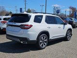 New 2025 Honda Pilot Touring image 2